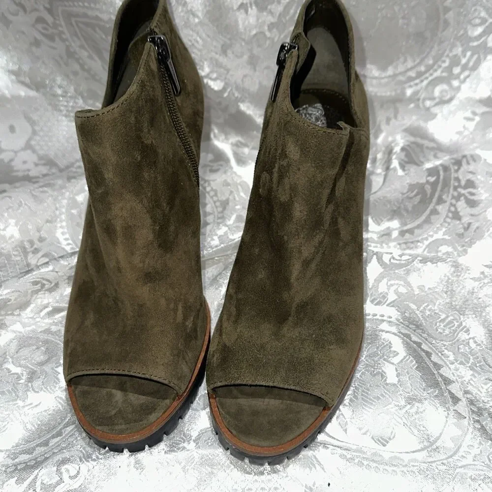 Vince Camuto Boots Womens 7  M Bootie Olive Green Peep Toe  Heels